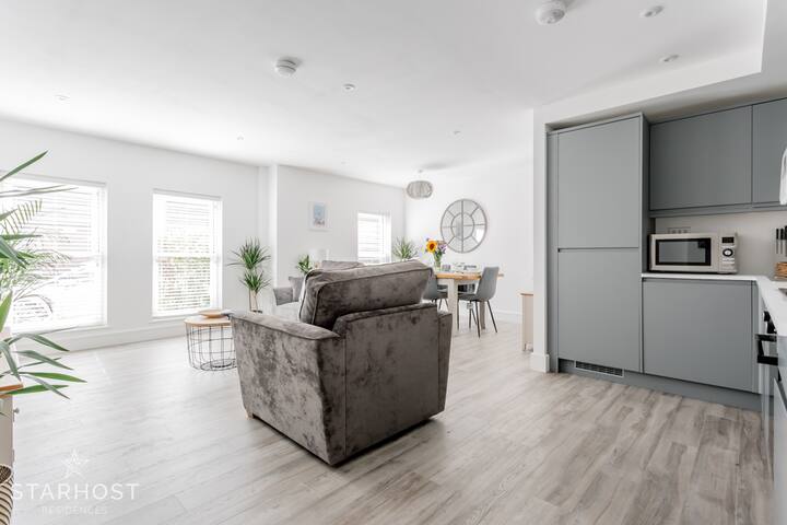 Exquisite 2-bedroom Apartment - Guildford