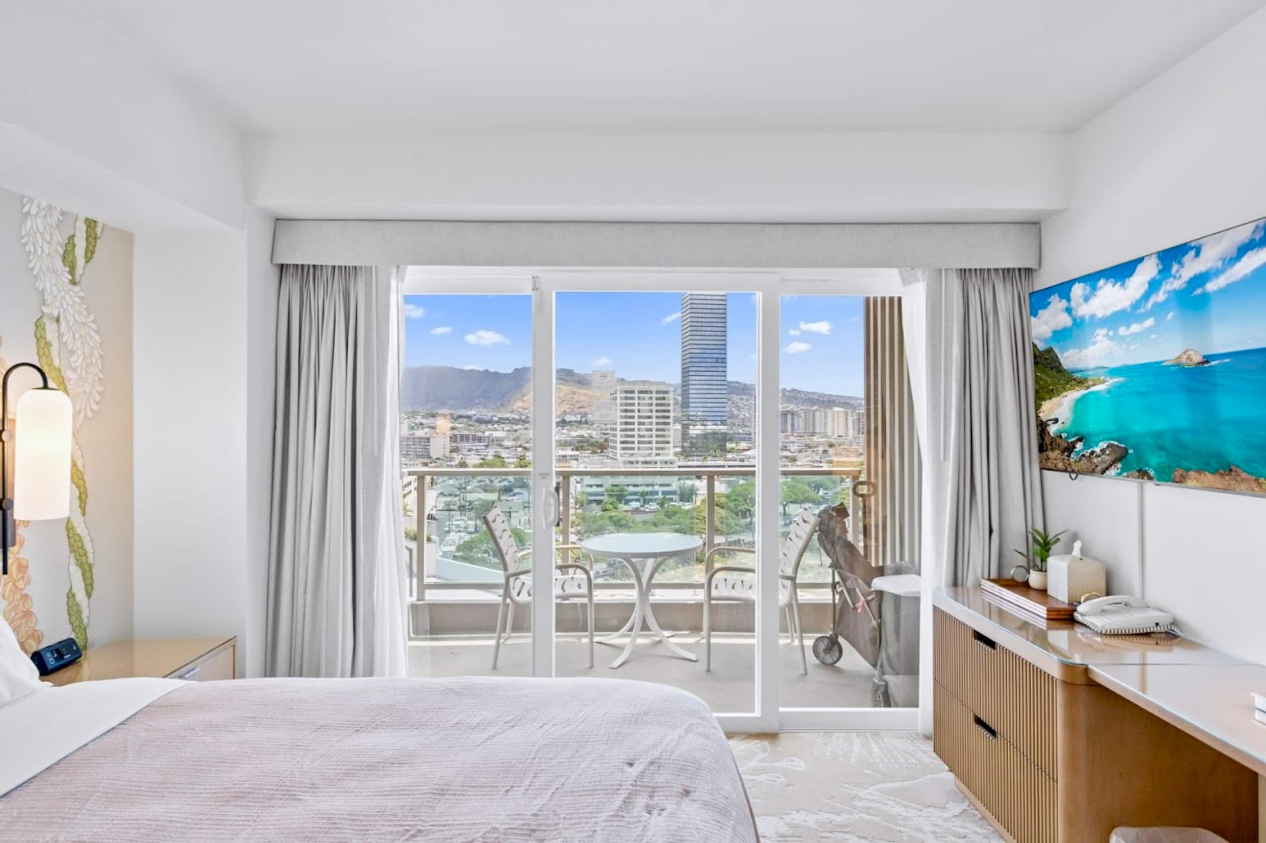 11FL-Upscale King Suite-Corner Unit-Ala Moana Hotel~ - Image 9