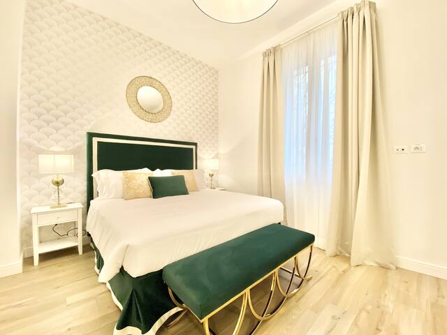 Magnolia Luxury Suite by Mazzini 34 Collection