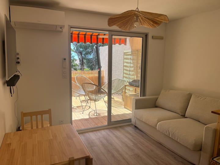Plage à Pied • 5 Couchages • Terrasse & Parking - Hyères