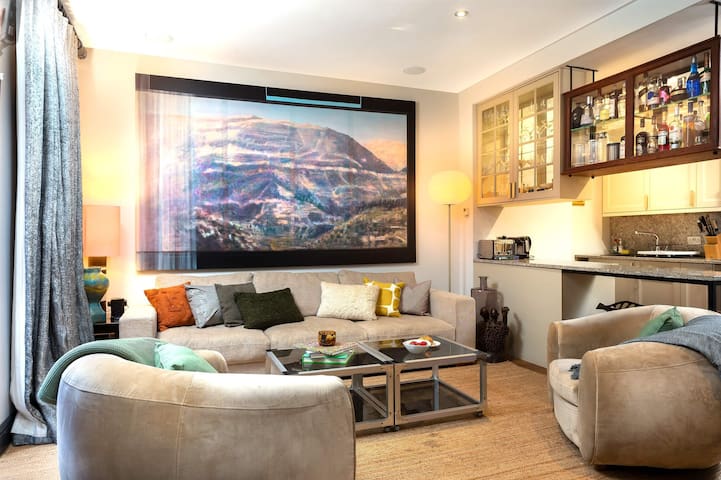 Pro‑Clean, Sparkling Space | Garden Terrace | BBQ