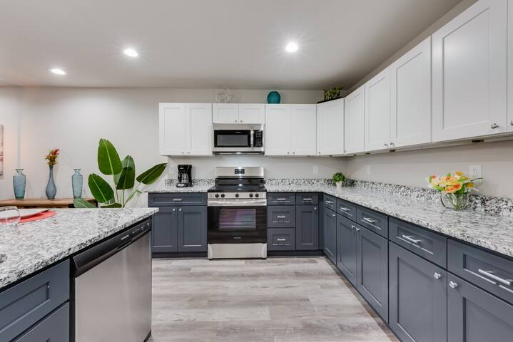 Luxurious River Home near Lockheed /FW Stockyards gallery image 2