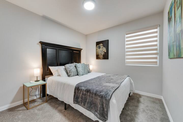 Luxurious River Home near Lockheed /FW Stockyards gallery image 4