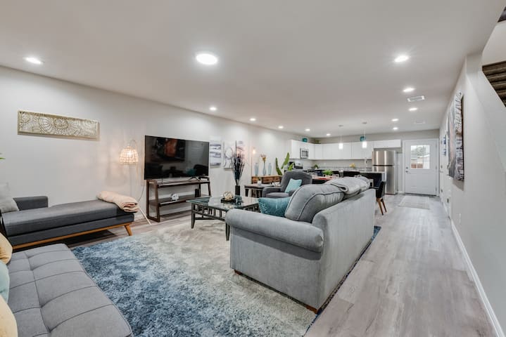 Luxurious River Home near Lockheed /FW Stockyards