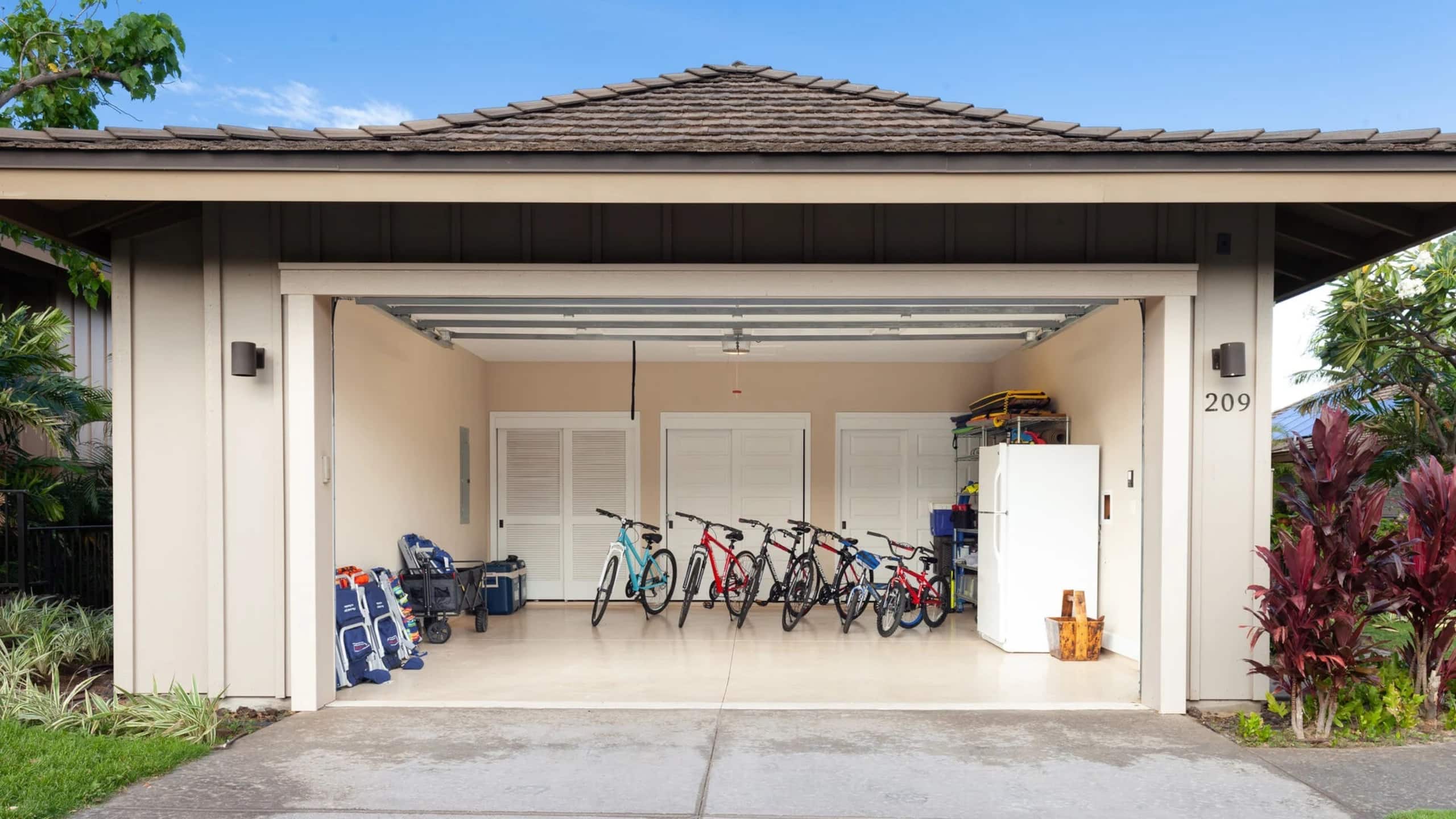 Home in Waimea · ★5.0 · 4 bedrooms · 6 beds · 3 baths - Image 35