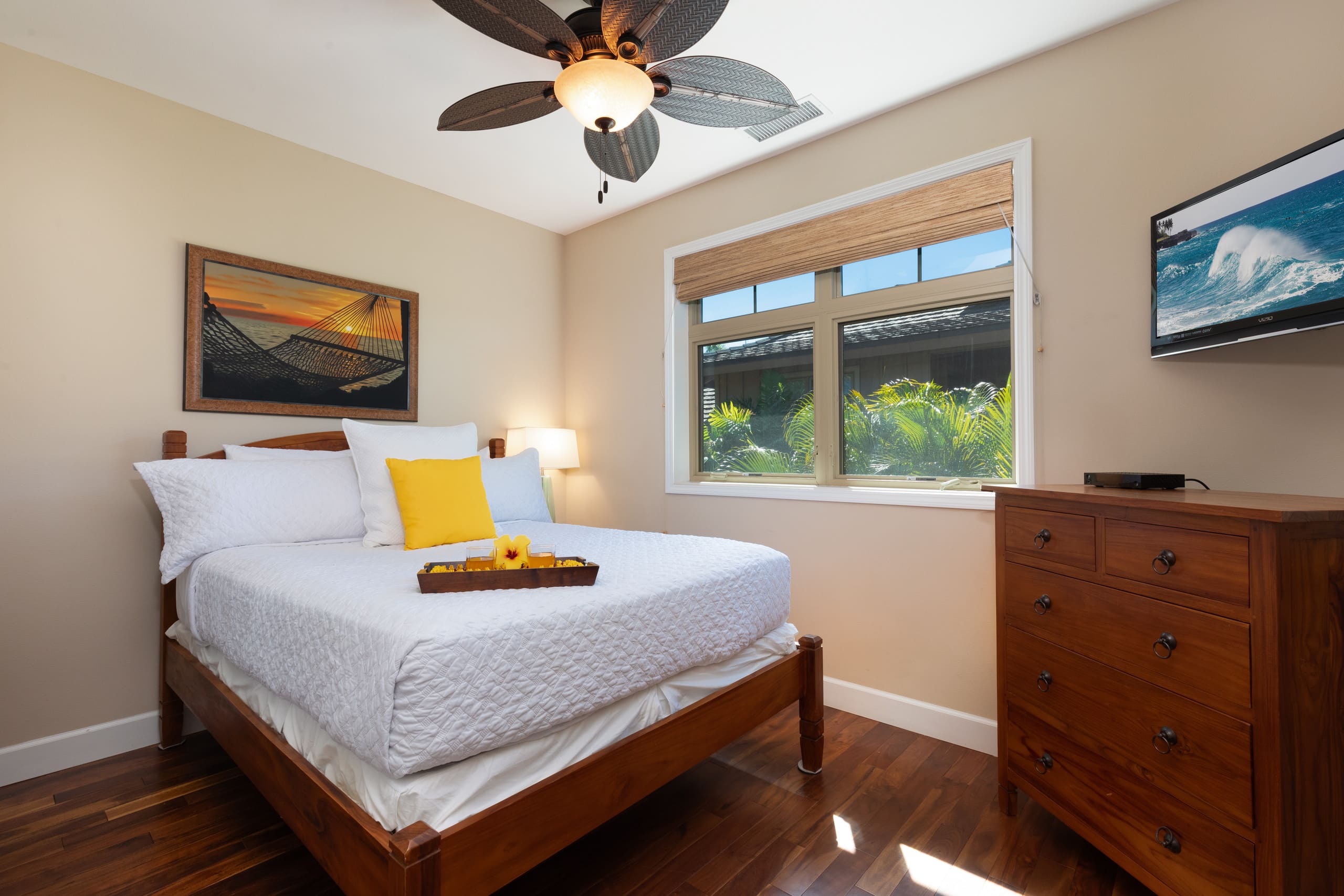 Home in Waimea · ★5.0 · 4 bedrooms · 6 beds · 3 baths - Image 11