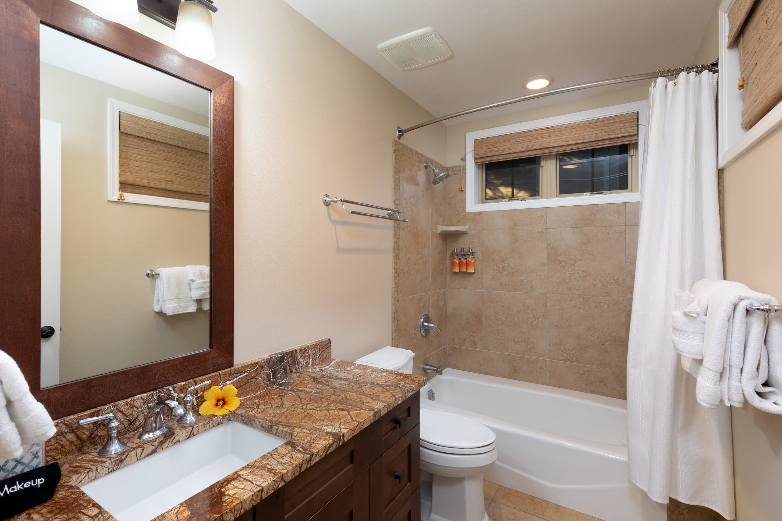 Home in Waimea · ★5.0 · 4 bedrooms · 6 beds · 3 baths - Image 20