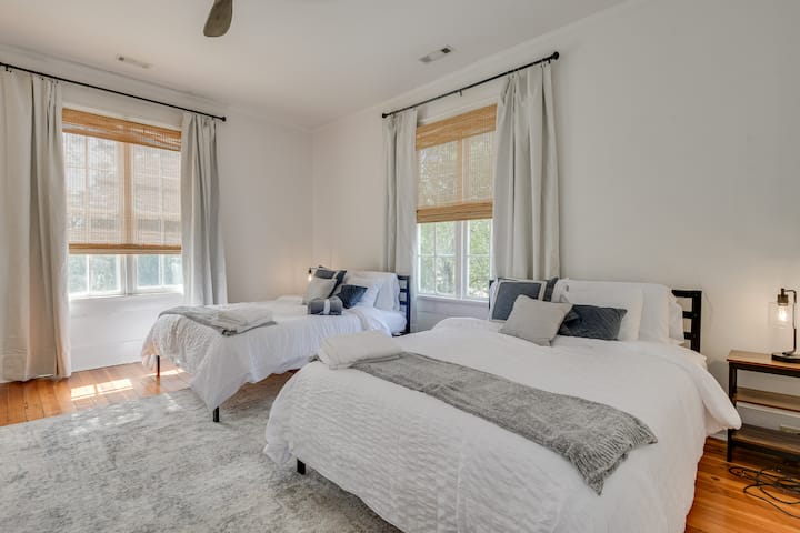 Спална соба на 2 кат
2 брачни кревета