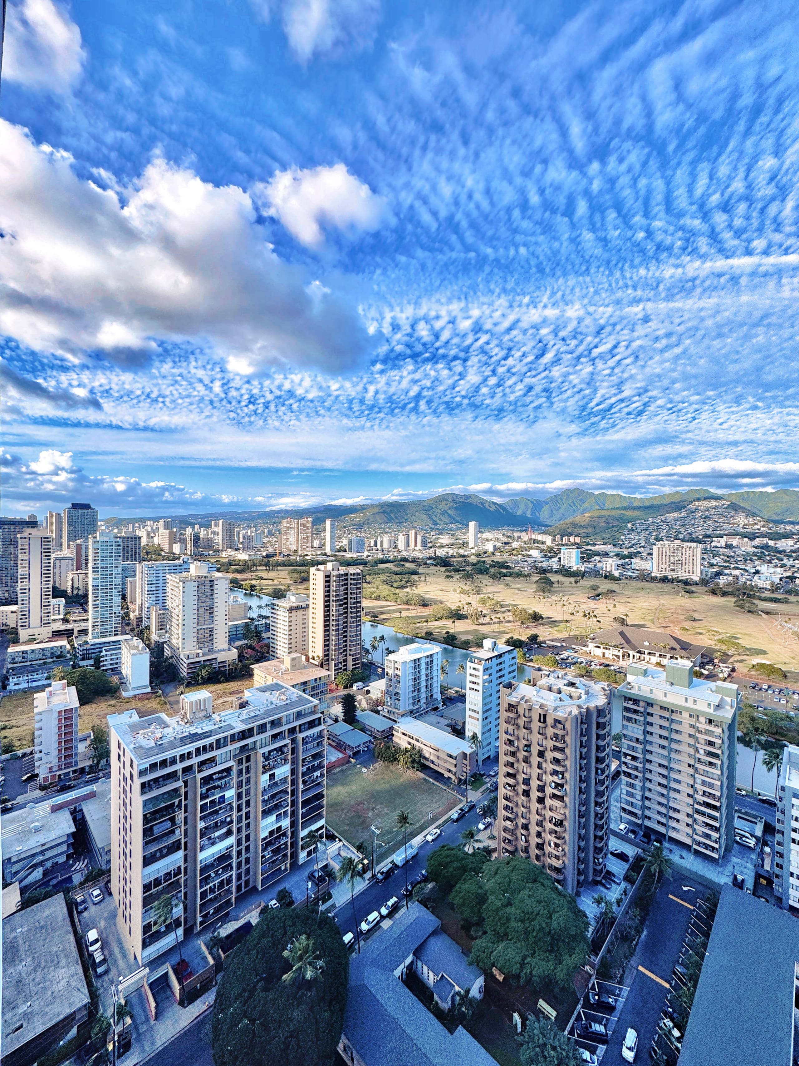 34FL-Upscale Mountain View 1BR-Waikiki w/Parking - Image 39
