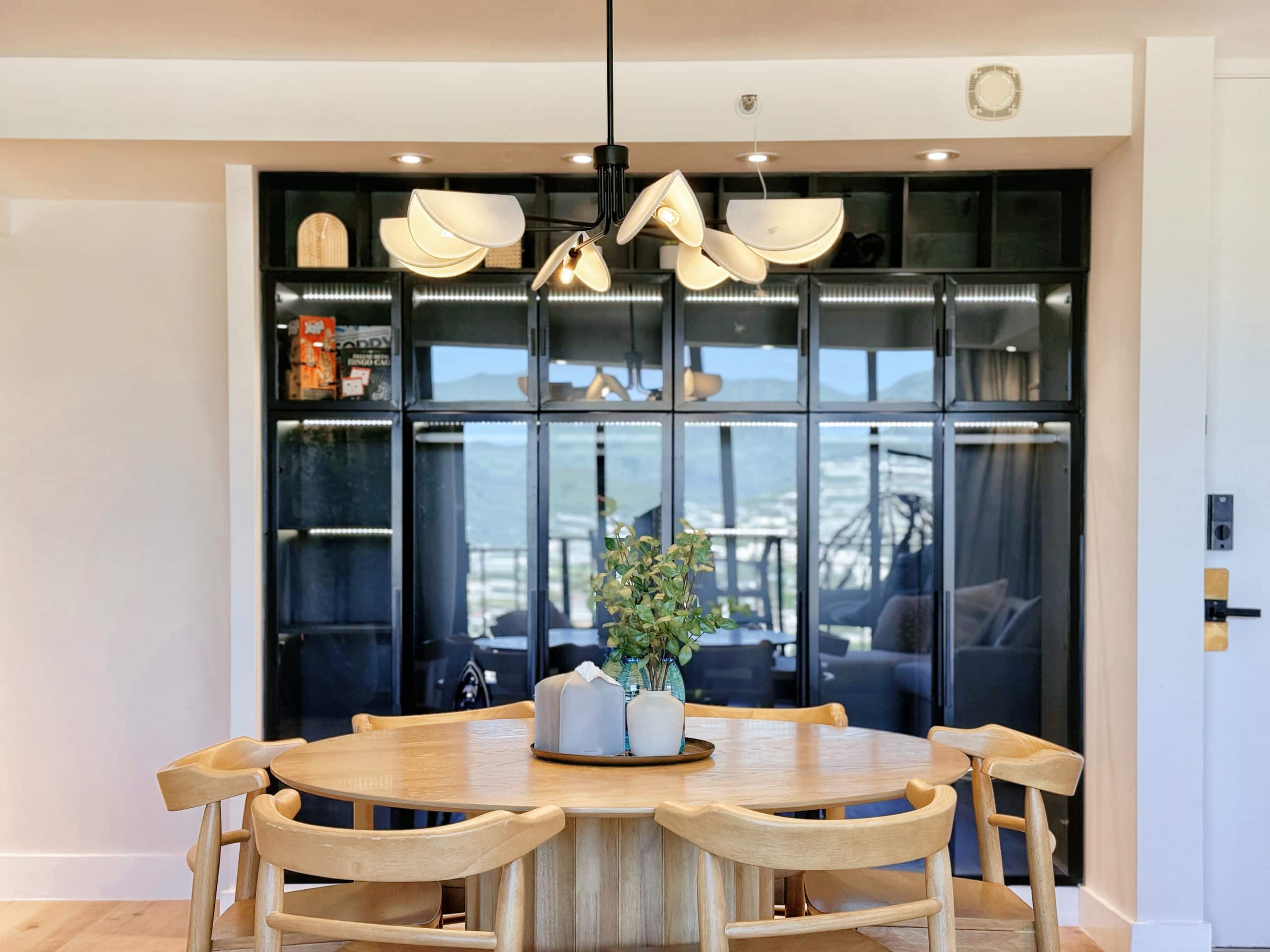 34FL-Upscale Mountain View 1BR-Waikiki w/Parking - Image 24