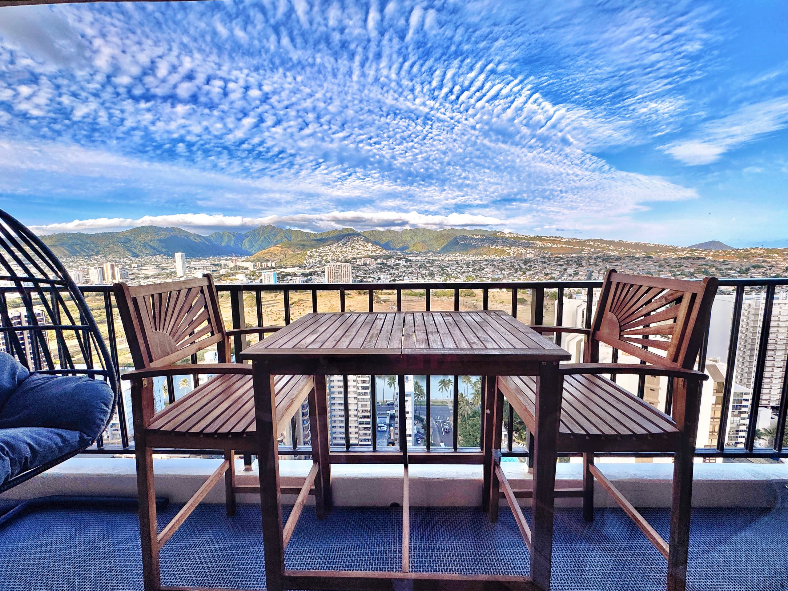 34FL-Upscale Mountain View 1BR-Waikiki w/Parking - Image 42