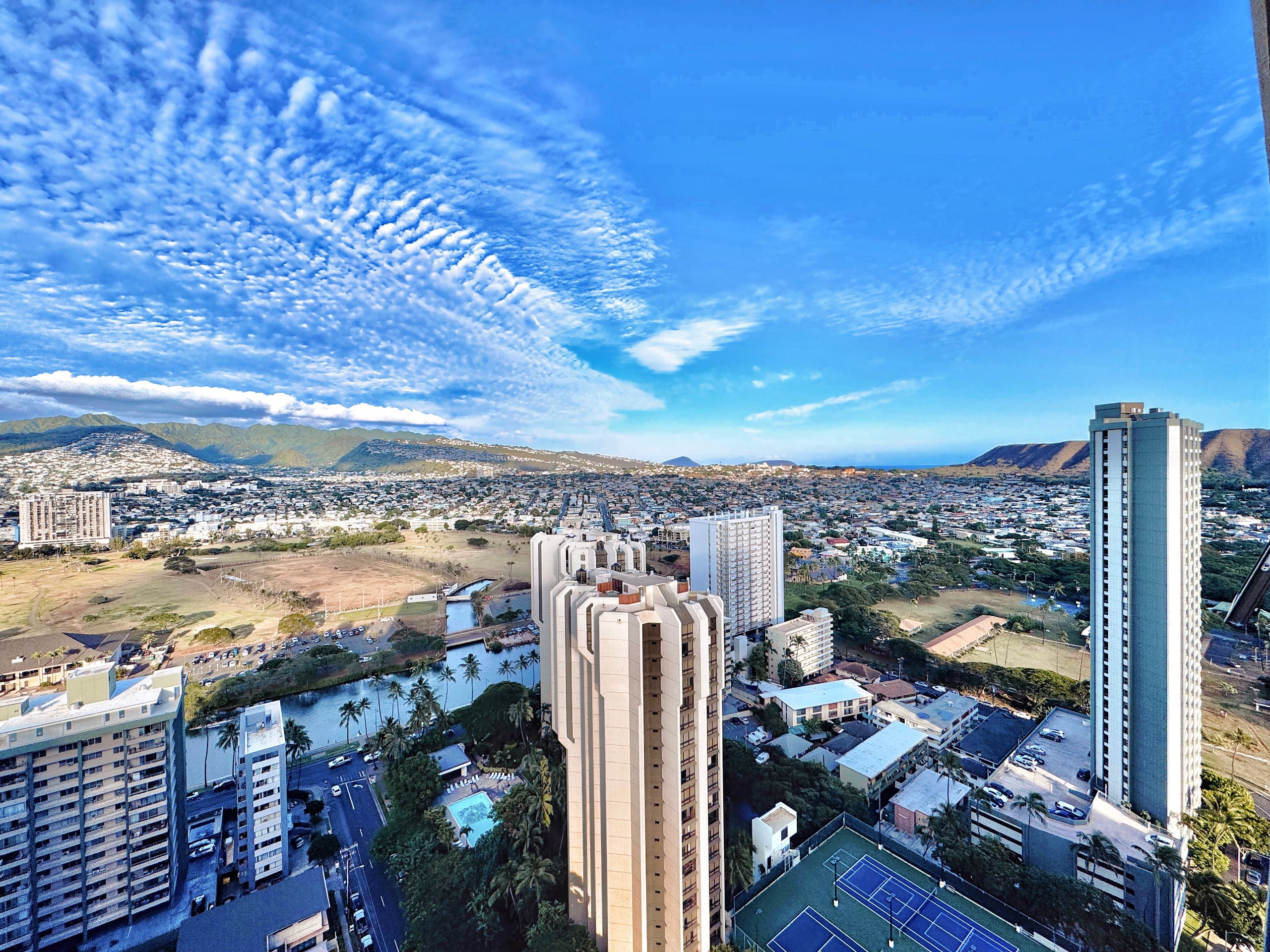 34FL-Upscale Mountain View 1BR-Waikiki w/Parking - Image 44