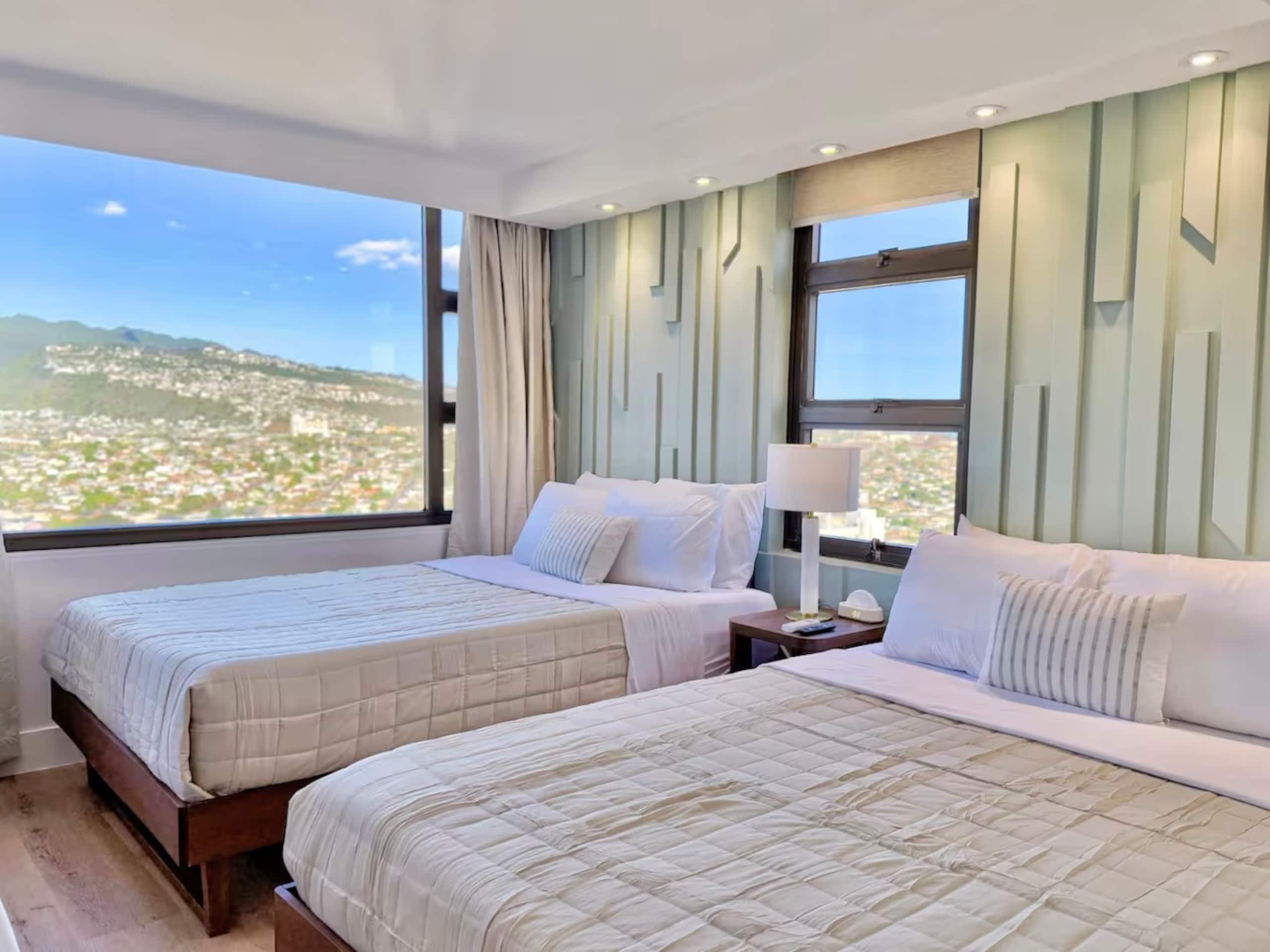 34FL-Upscale Mountain View 1BR-Waikiki w/Parking - Image 32