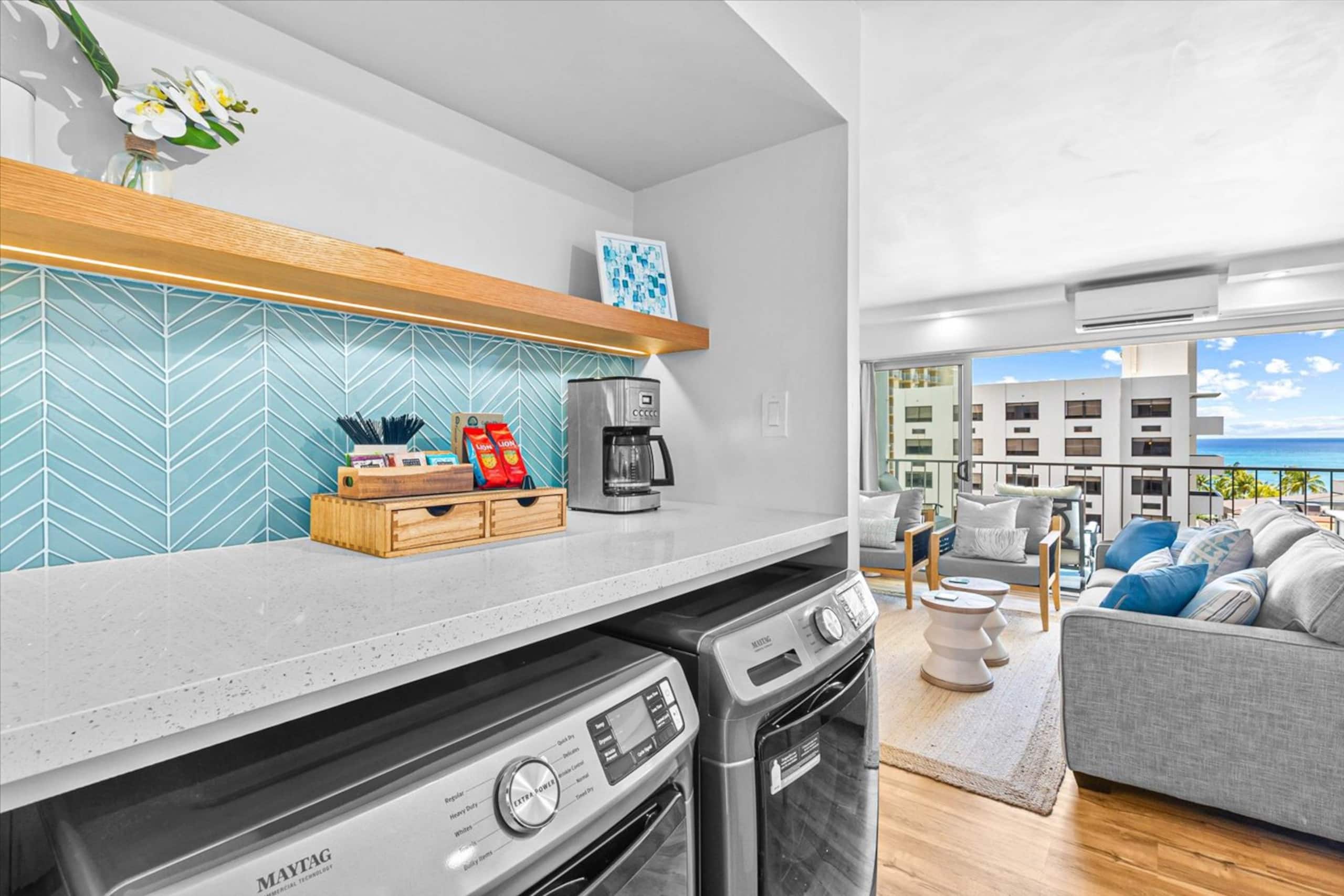 NEW Upgraded Condo, A/C, Oceanview + Parking - Image 19