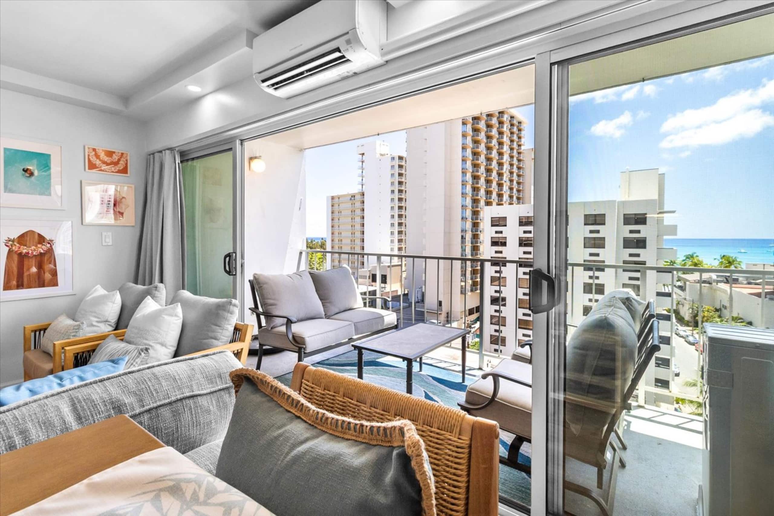 NEW Upgraded Condo, A/C, Oceanview + Parking - Image 9