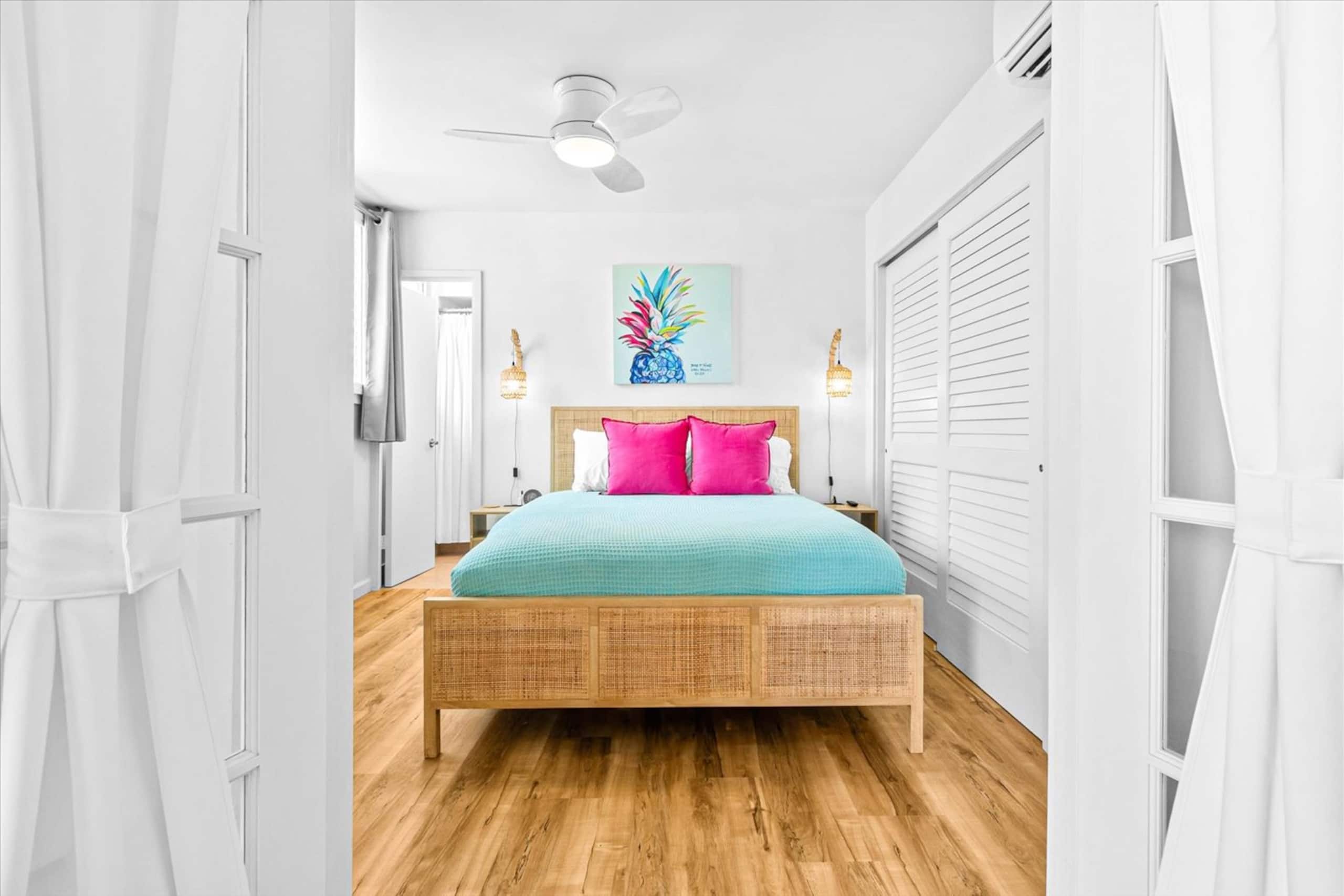 NEW Upgraded Condo, A/C, Oceanview + Parking - Image 24