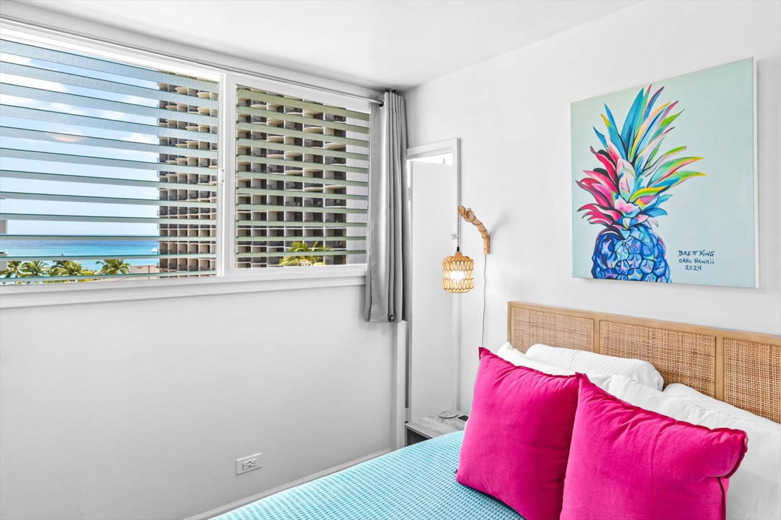 NEW Upgraded Condo, A/C, Oceanview + Parking - Image 26