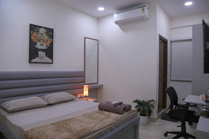 Yendluri's Work-Ready Private Room Gachibowli -1