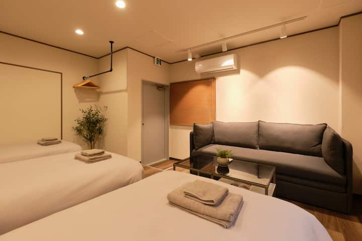 се наоѓа на 2 кат