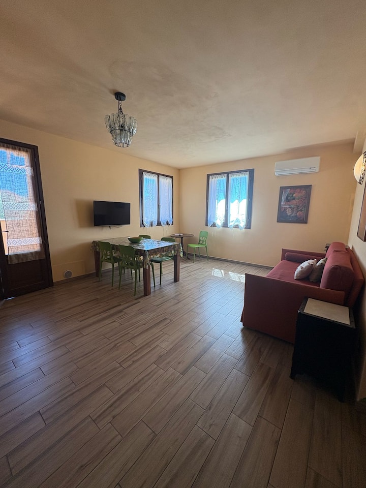 Appartamento Con Una Camera E 2 Balconi Vista Mare - Imperia