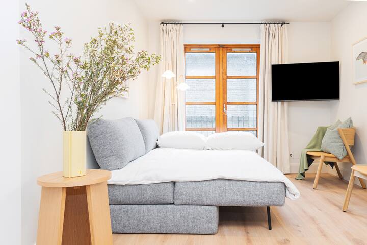 Cosy Downtown Apartment in a Prime Location gallery image 5