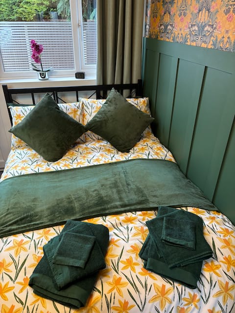 Successful Airbnb property: Cosy Annexe Near Park & Town in Bromsgrove