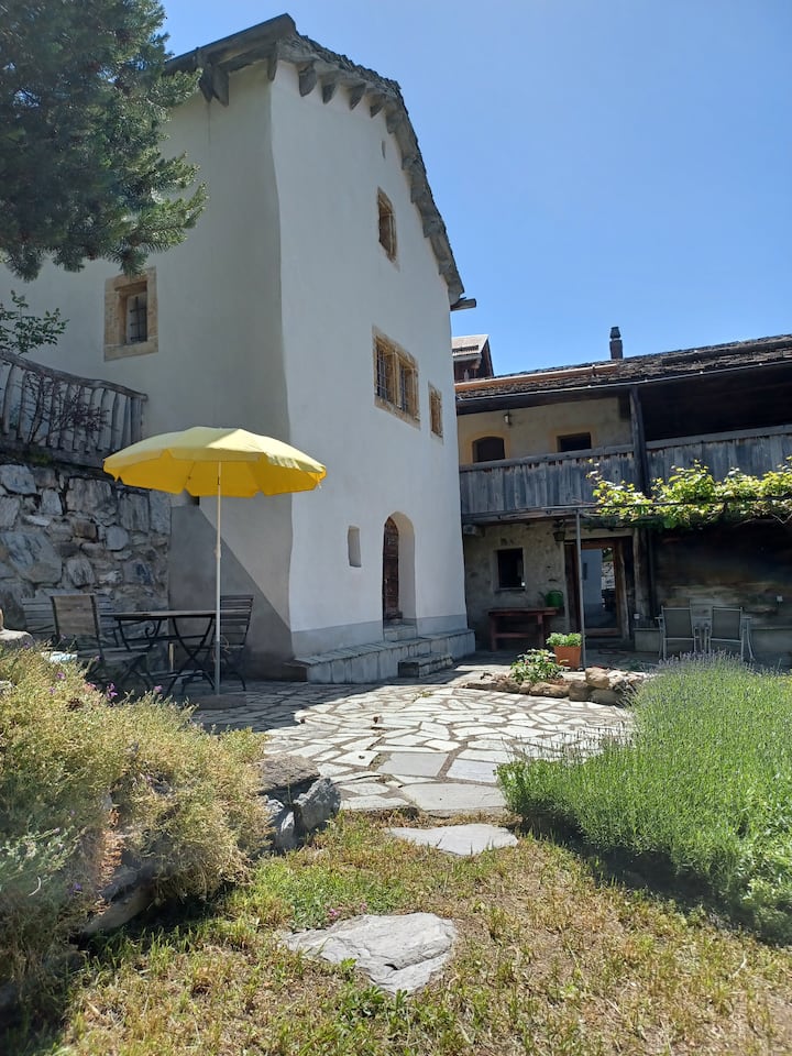 Alleinstehendes Ferienhaus Mit Garten - Canton of Valais