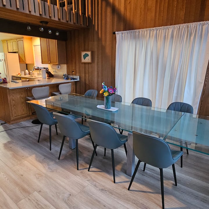 Waterfront Home On Clear Lake,  Near Eatonville - Northwest Trek Wildlife Park