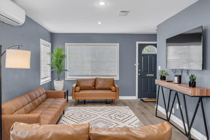 Perfectly Located Home In The Heart Of Socal - 諾沃克