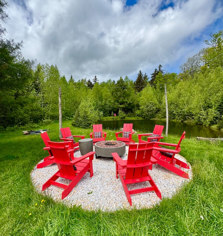 Alpine Chalet: HotTub, Theatre, Game Rm, Gym & Spa - Houses for