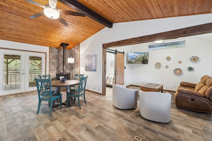 Desert Oasis Hot Tub | Fenced Yard | Walk To Town - Cave Creek, AZ