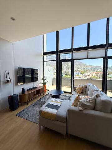 Hippo Cave Pent-House Apartment gallery image 2