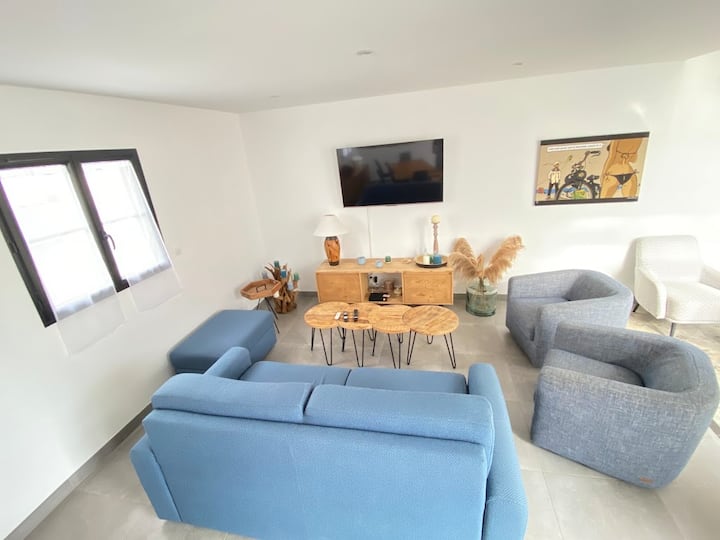 Jolie Maison Familiale, 3 Chambres, Piscine - Charron
