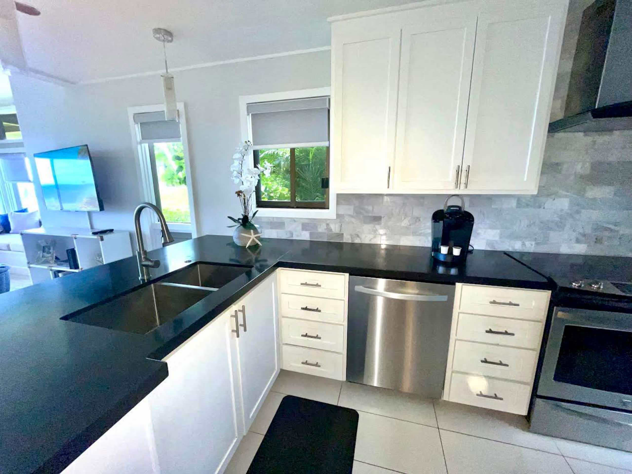 Townhouse in Kapalua · ★4.96 · 1 bedroom · 1 bed · 2 baths - Image 11
