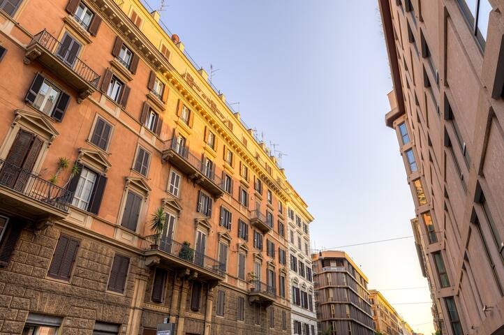 Belli Vatican Suites by Flatinrome with breakfast gallery image 4