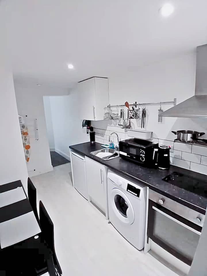 Bright & Modern Studio Flat In Central Hereford - Hereford