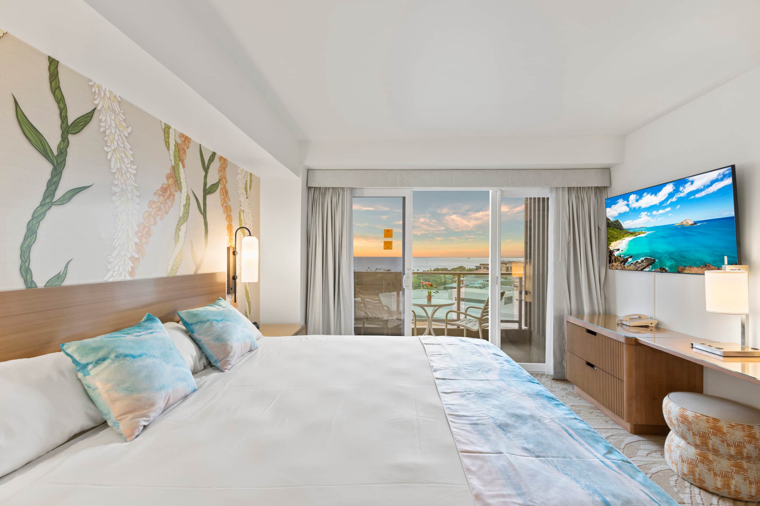 Hotel in Honolulu · ★4.86 · Studio · 1 bed · 1 private bath - Image 5