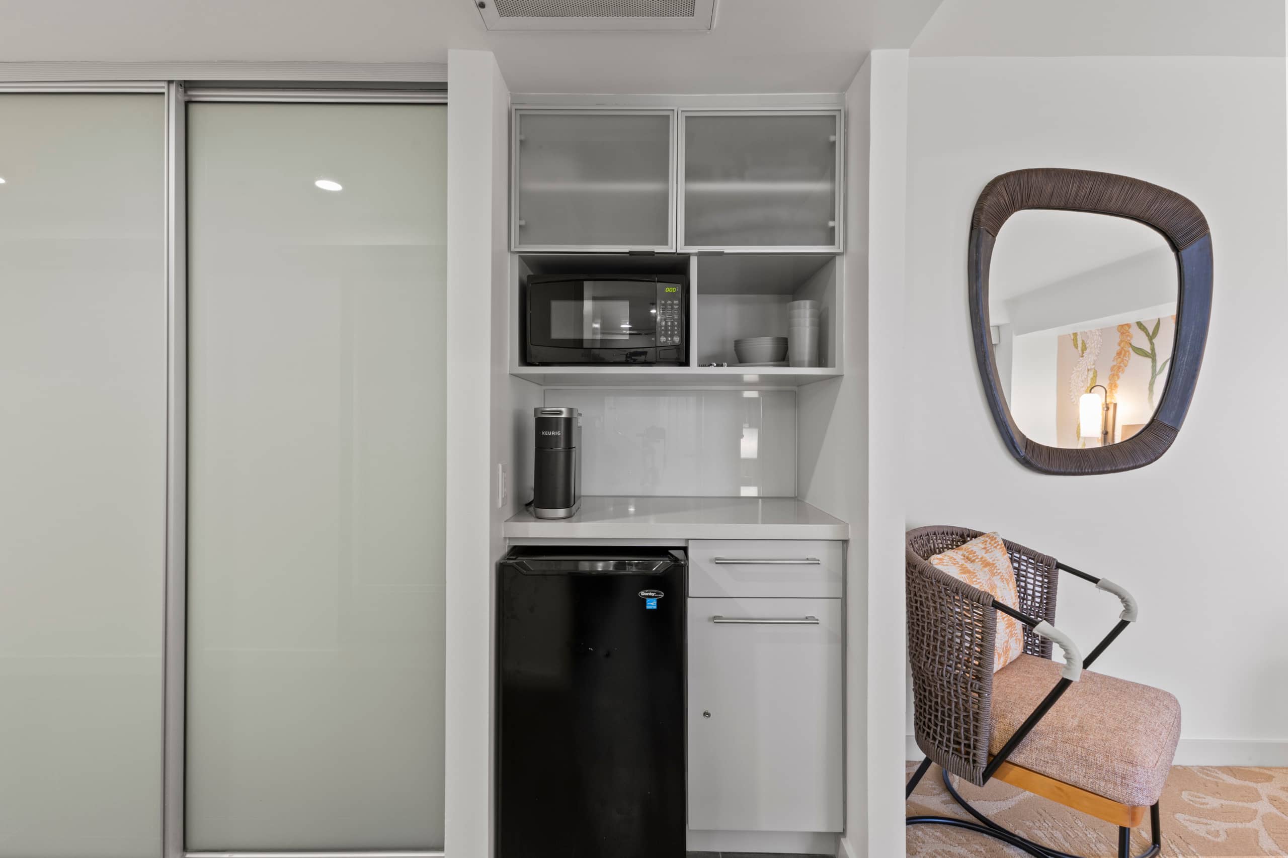 Hotel in Honolulu · ★4.86 · Studio · 1 bed · 1 private bath - Image 10