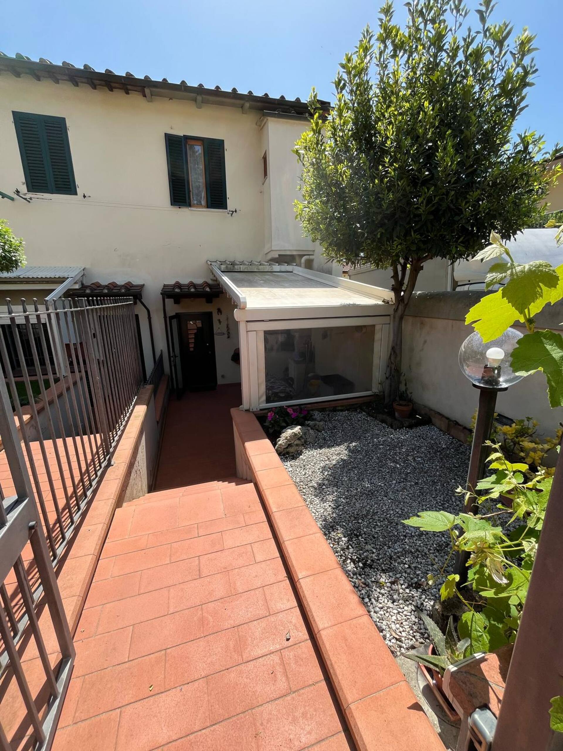 Detached villa in a quiet area