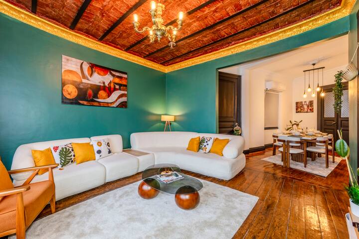 Perfect Apartment on Istiklal Street, Elevator,AC gallery image 2