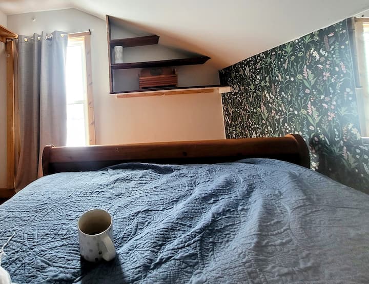 Charming Loft Escape - Lofts for Rent in Guelph, Ontario Charming Loft Escape - Lofts for Rent in Guelph, Ontario