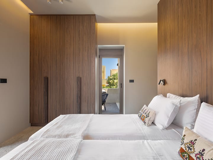 חדר שינה שלישי עם מיטות יחיד