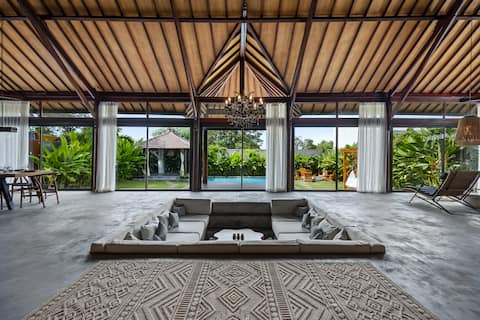 Exclusive 4BR Villa with Pool, Sauna & Fire pit