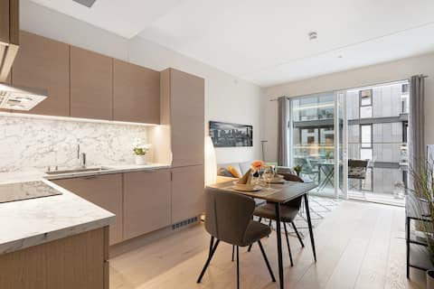Central Apartment w/ Private Balcony in Oslo