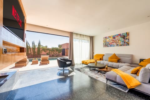 Successful Airbnb property: Luxury Villa | Heated Pool • PS5 • Garden in Aghouatim