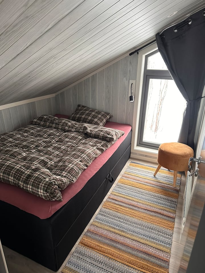 Manželská posteľ s rozmermi 140 cm x 200 cm