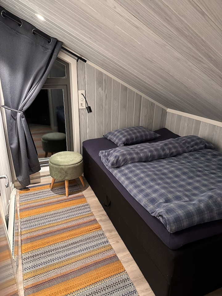 Manželská posteľ s rozmermi 140 cm x 200 cm