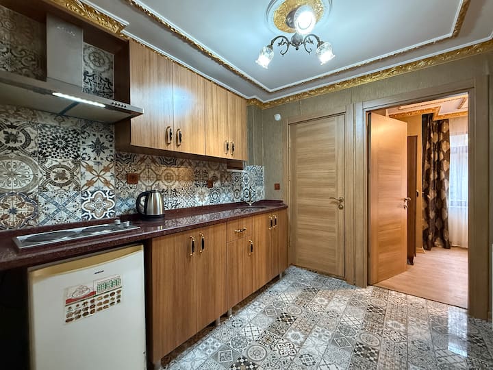 Balcony 2-bedroom Apartment Near Grand Bazaar - Fatih