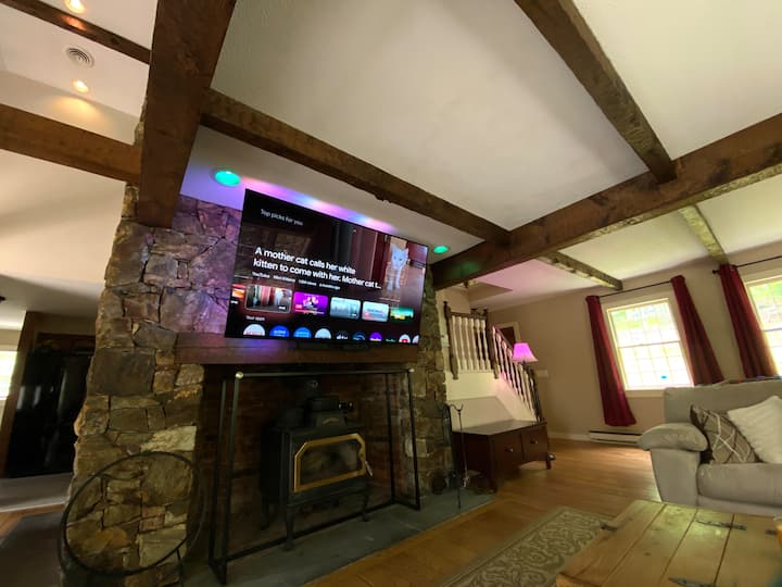 Luxury Estate - Hot Tub, Theater, Space, Serenity - Brewster, NY