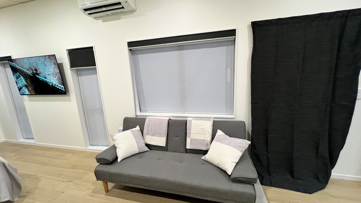 Popular Airbnb listing: Chic & Relaxing Queenstown Stay in Lake Hayes Estate Shotover Country